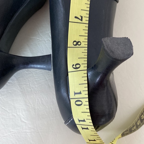 Franco Sarto black genuine leather heels with metal design. Made in Brazil. 9M - Picture 11 of 14